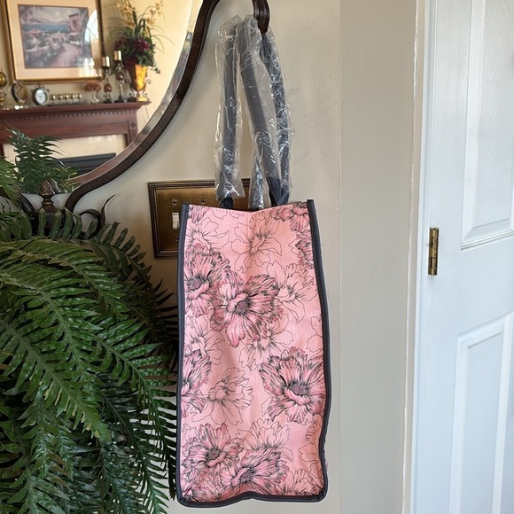 Brand New Victoria's Secret Pink Grey Floral Tote Bag Snap Close Shoulder Purse - Picture 10 of 15